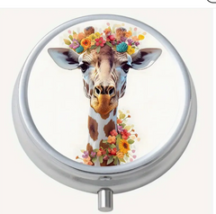 🦒 Metal Giraffe Pill Box – Compact Medicine & Storage Case 💊✨