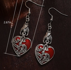 🖤❤️ Vintage Gothic Heart Dangle Earrings – Red & Silver Toned ❤️🖤