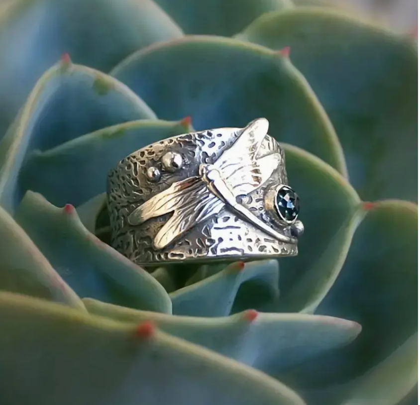 ✨ Vintage Silver Plated Tungsten Dragonfly Ring - Blue Stone Inlay ✨