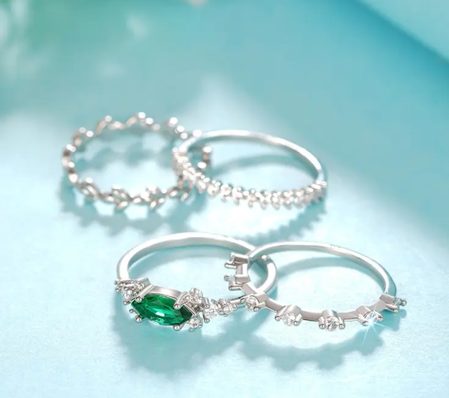 💚 4pcs Elegant Green Zirconia Silver Stacking Rings Emerald Irish St Patrick's Day💍✨