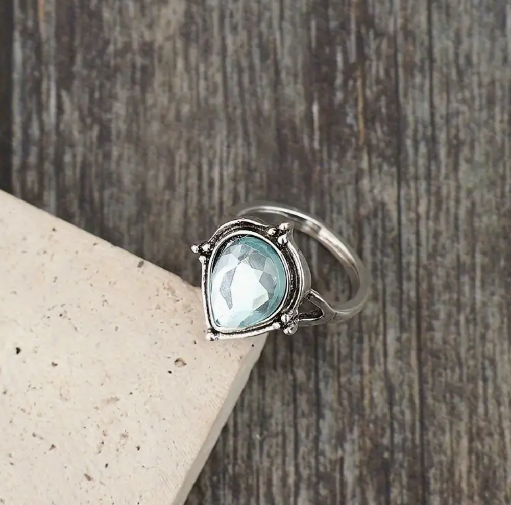 Vintage Inspired Silver Plated Ring Waterish Blue Green Gemstone Water Drop